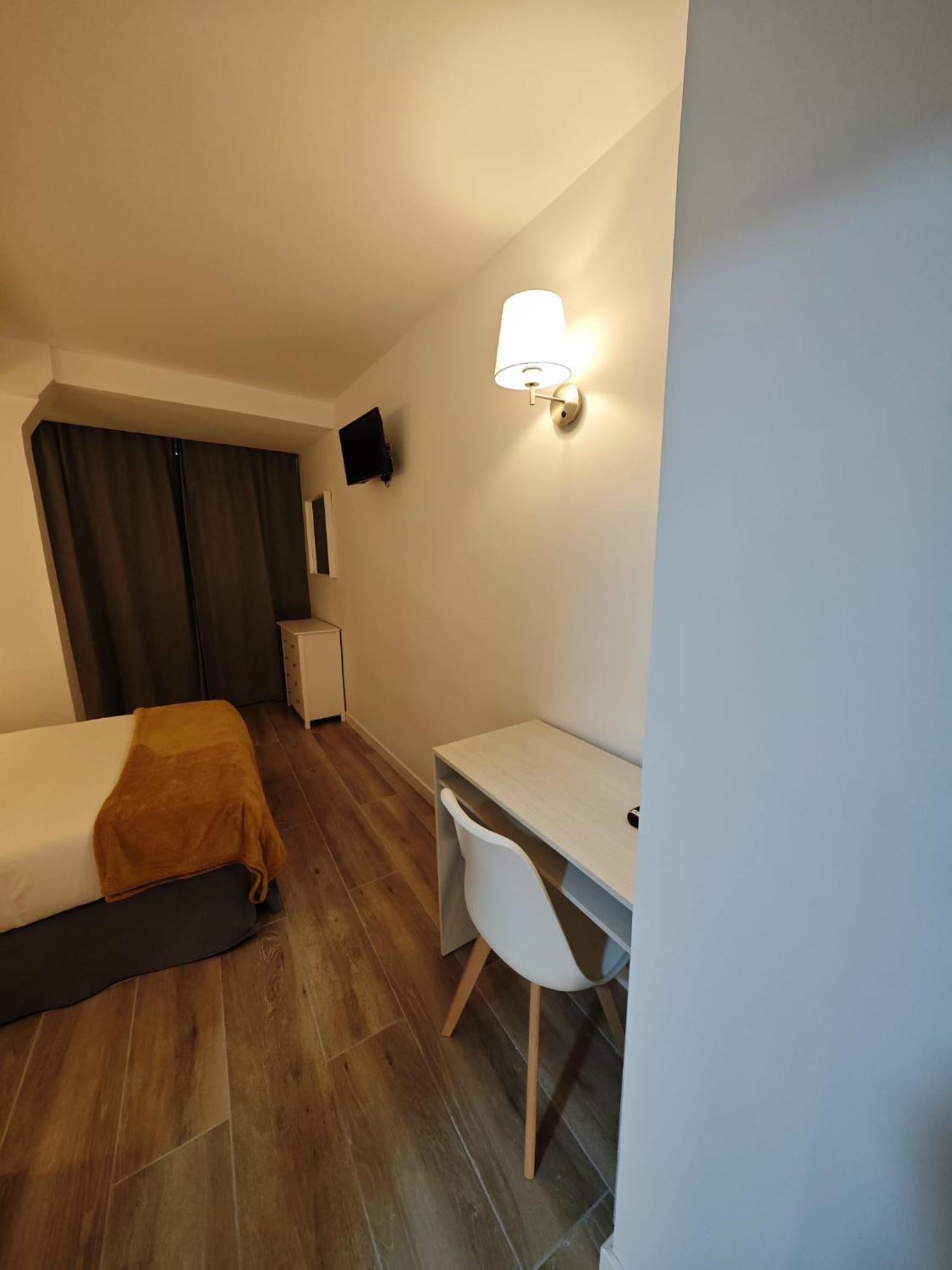 Hostal Fronton アルコベンダス エクステリア 写真